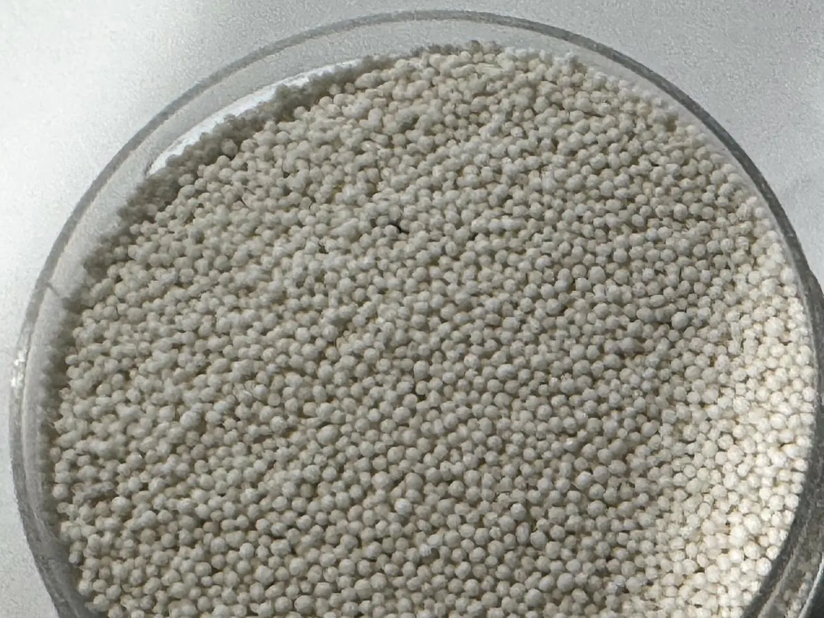 Petri dish with fertiliser granule samples
